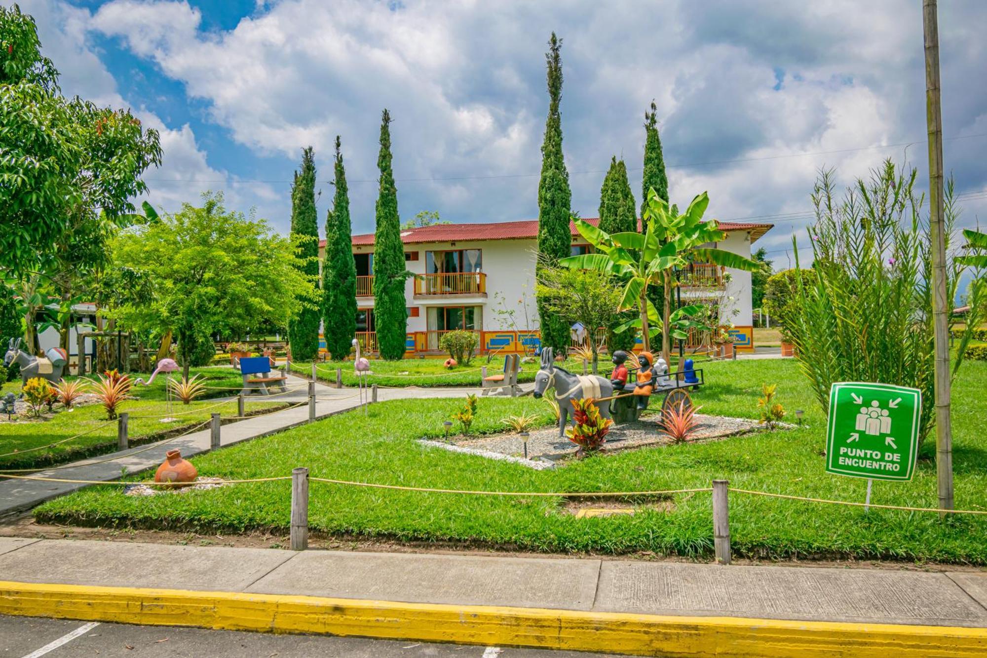 Hotel Campestre La Aldea Montenegro Extérieur photo